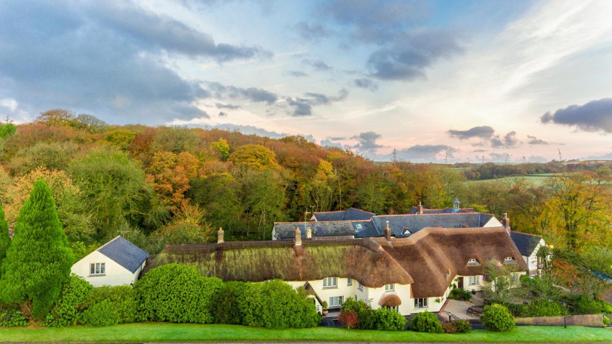 Woodford Bridge Country Club Hotel Milton Damerel Exterior foto